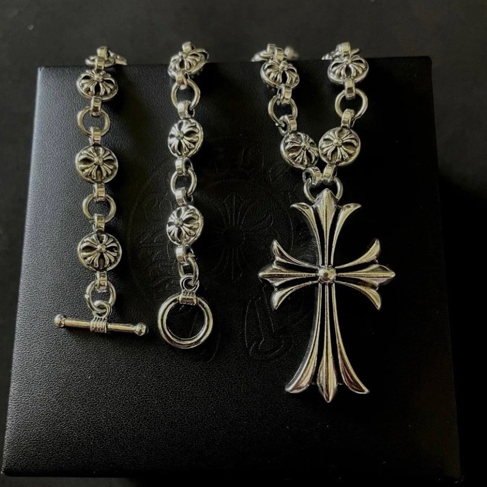 Chrome Hearts Cross Necklace - Picture 3 of 3